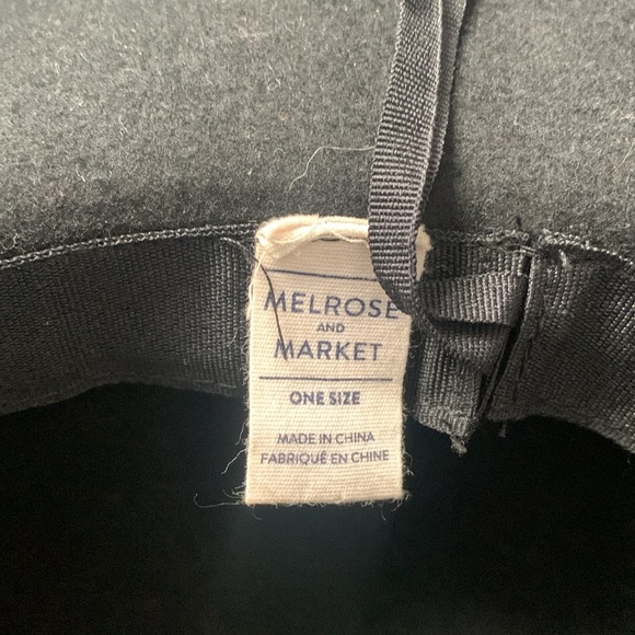 Wool hat - Picture 3 of 3